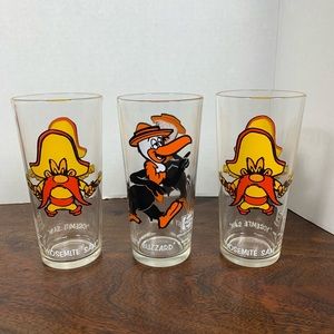 Looney Tuned 1977 Glasses Set Of 3.2 Yosemite Sam1 Beaky Buzzard